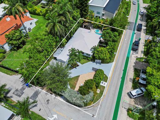 1339 S Venetian Way, Miami FL 33139