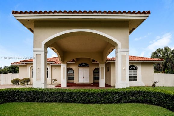 16498 SW 288 Ln, Homestead FL 33033