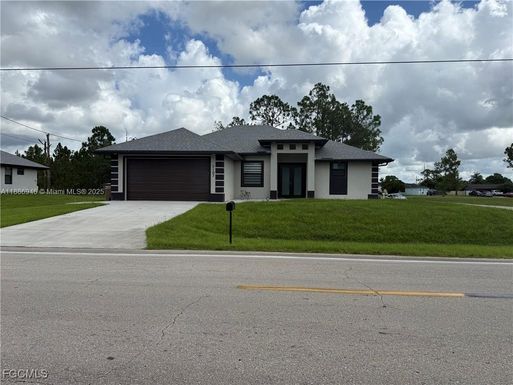 2107 E 10th Street, Lehigh Acres FL 33936