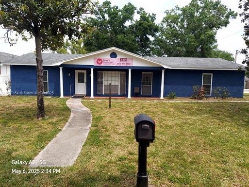 8301 N Gomez Avenue, Tampa FL 33614