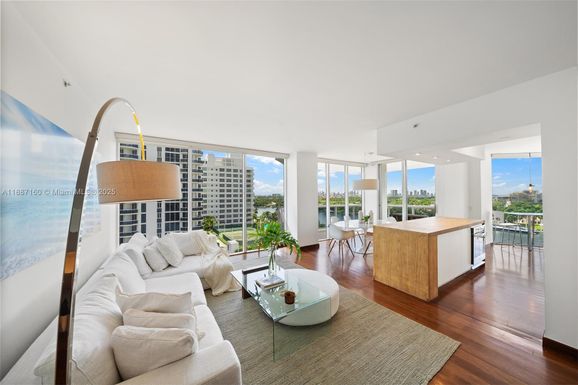 4779 Collins Ave # 1005, Miami Beach FL 33140
