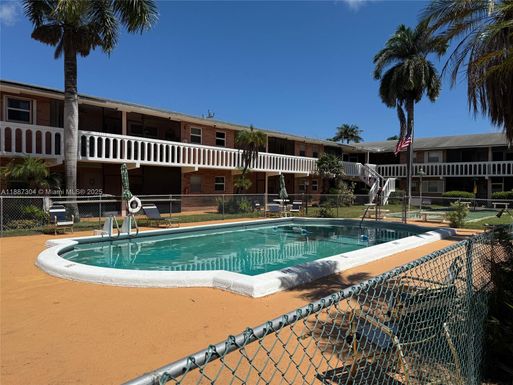 160 NE 8th Ave # 25A, Hallandale Beach FL 33009