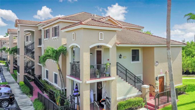 22561 SW 88th Pl # 7, Cutler Bay FL 33190