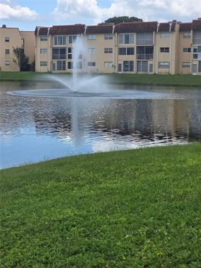 8920 Sunrise Lakes Blvd # 111, Sunrise FL 33322