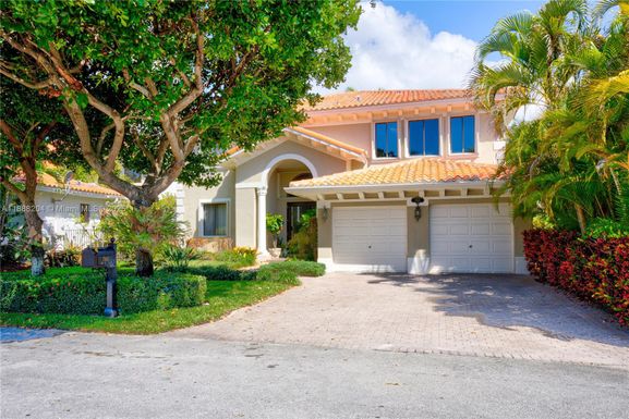 7665 SW 193rd LN, Cutler Bay FL 33157