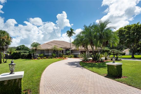 11636 NW 5th St, Plantation FL 33325