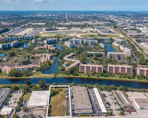 2083 W Mcnab Rd, Pompano Beach FL 33069