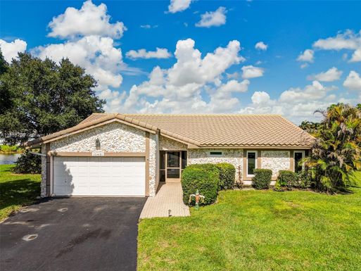 10431 NW 70th Ct, Tamarac FL 33321