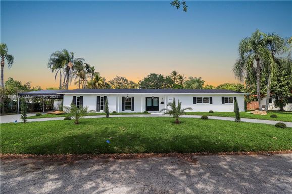 8523 SW 103rd St, Miami FL 33156