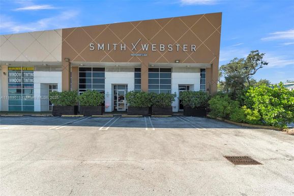 TURN-KEY RESTAURANT 167th Street, Miami FL 33162