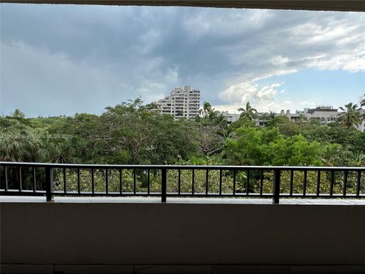 201 Crandon Blvd # 302, Key Biscayne FL 33149