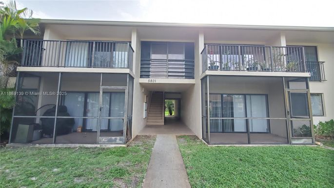 5801 Washington St # 7, Hollywood FL 33023