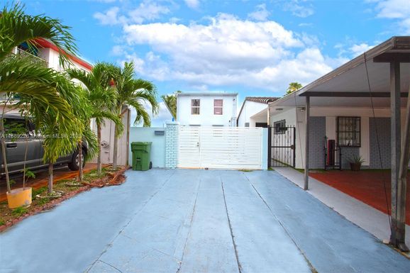7000 W 15th Ct, Hialeah FL 33014