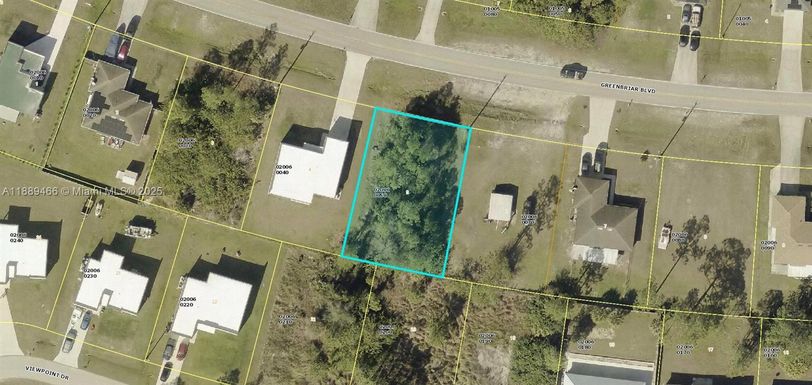 123 Greenbriar Blvd, Lehigh Acres FL 32935