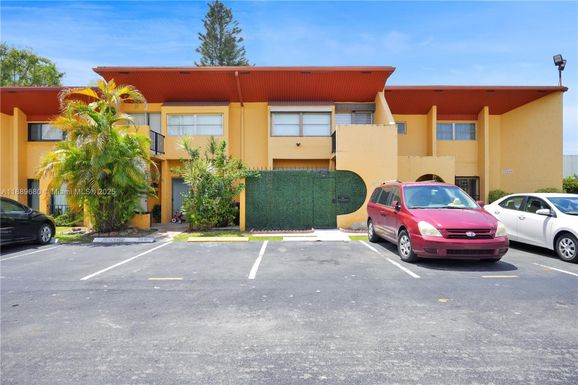 13775 SW 84th St # C, Miami FL 33183