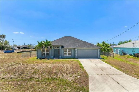 3066 NW 3rd place, Other City - In The State Of Florida FL 33993