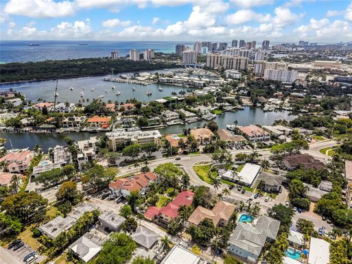 2625 NE 13th Ct, Fort Lauderdale FL 33304