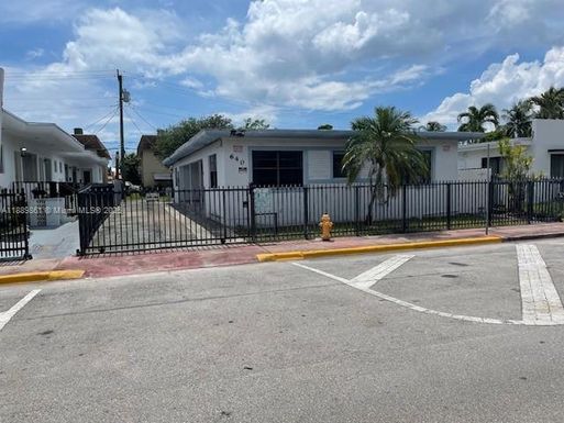 640 83rd St, Miami Beach FL 33141