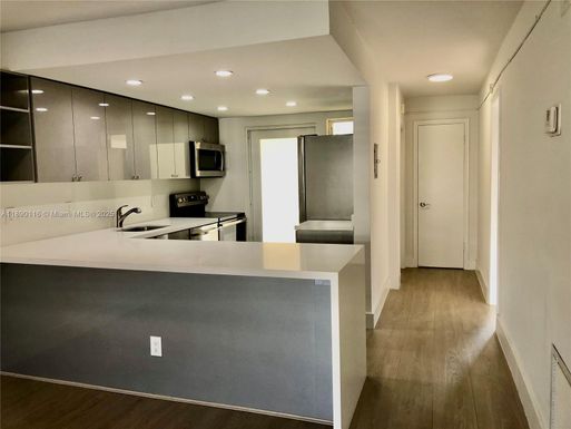 200 Galen Dr # 201, Key Biscayne FL 33149