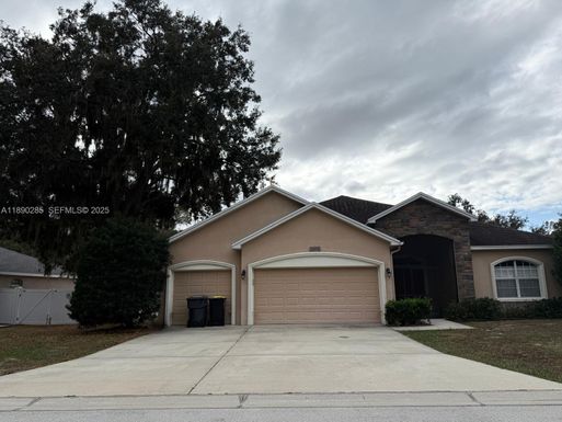 2974 Blackwater Oaks Dr, Lakeland FL 33860