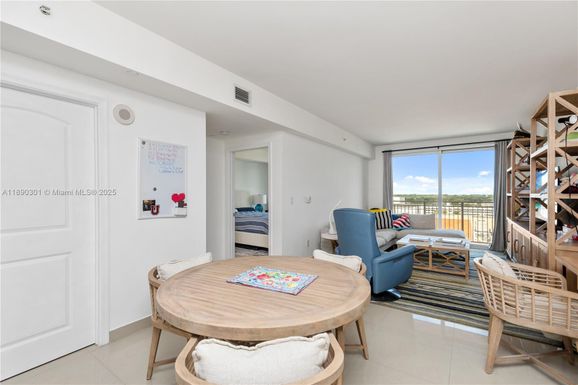 7350 SW 89th St # 1103S, Miami FL 33156