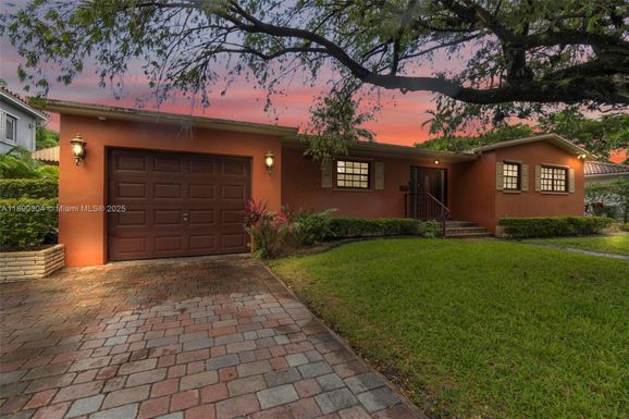 235 NE 123rd St, North Miami FL 33161