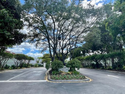 9007 SW 62nd Ter # G, Miami FL 33173