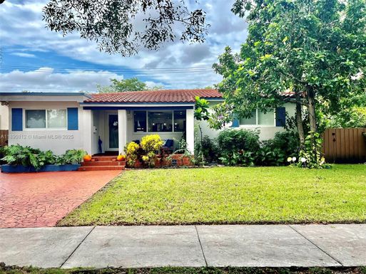 6017 SW 14th St, West Miami FL 33144