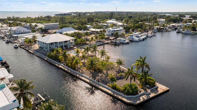 301 Oleander Dr, Tavernier FL 33070