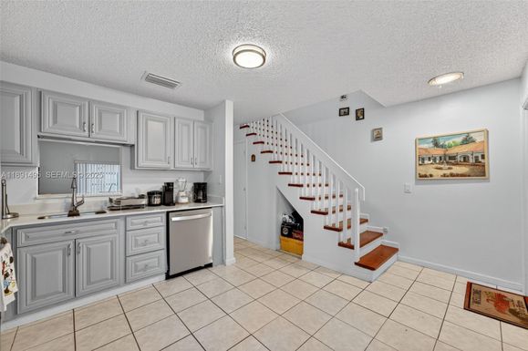 8958 W Sample Rd # 8958, Coral Springs FL 33065