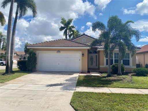 405 SW 183rd Way, Pembroke Pines FL 33029