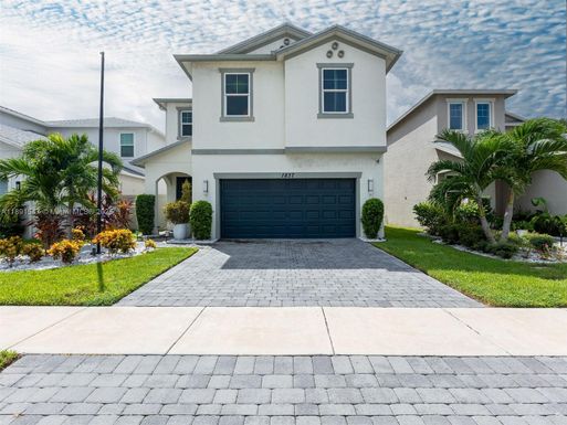 1837 Lake Cove Dr, Lake Worth FL 33460