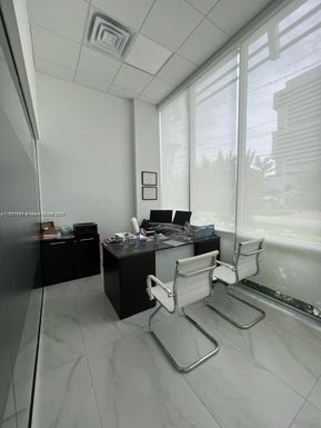 800 SE 4th Ave # 109, Hallandale Beach FL 33009