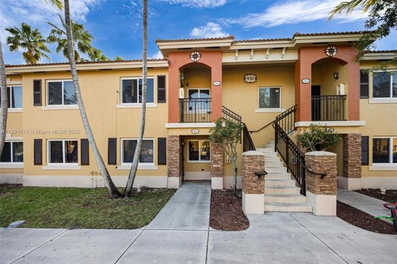 930 NE 33rd Ter # 102, Homestead FL 33033