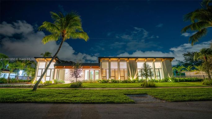 6716 San Vicente St, Coral Gables FL 33146
