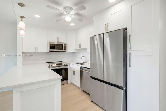 317 Brighton H # 2, Boca Raton FL 33434