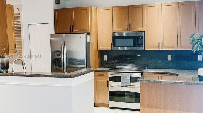 1529 Salerno Cir, Weston FL 33327