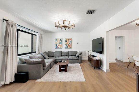 1 NE 86th St, El Portal FL 33138