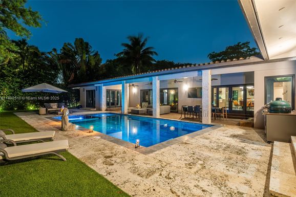 40 S Prospect Dr, Coral Gables FL 33133