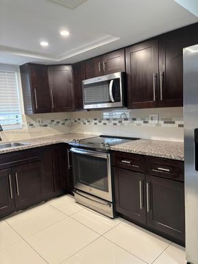 10835 NW 7th St # 41, Miami FL 33172