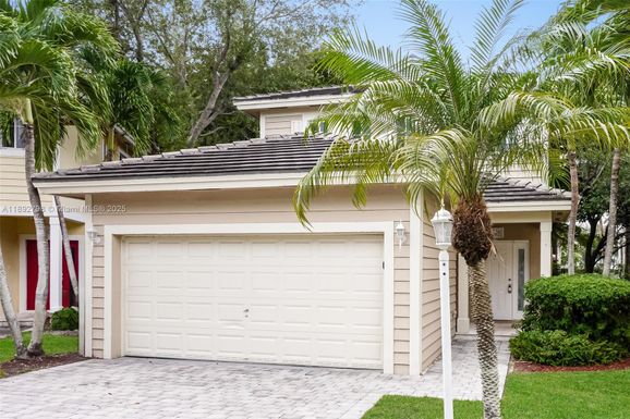 3326 NE 3rd Dr, Homestead FL 33033