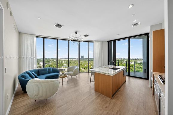 2831 S Bayshore Dr # 8, Miami FL 33133