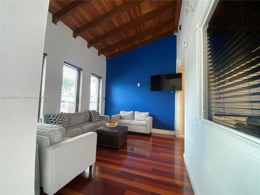 47 N Krome Ave, Homestead FL 33030