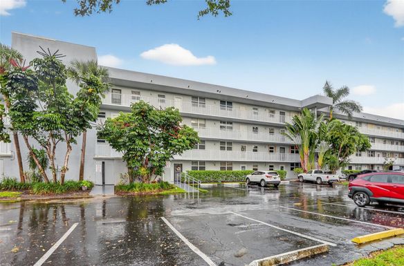 106 Royal Park Dr # 4C, Oakland Park FL 33309