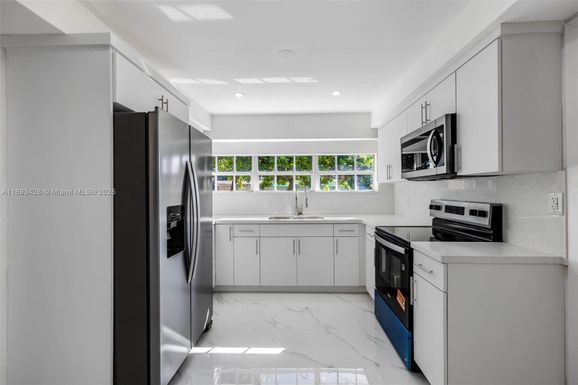 19611 NW 4th Ave, Miami Gardens FL 33169