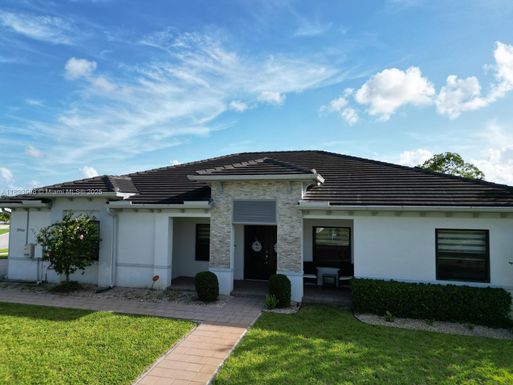 18964 SW 135th Ave, Miami FL 33177