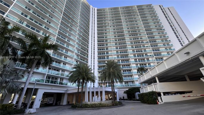 100 Bayview Dr # 1030, Sunny Isles Beach FL 33160