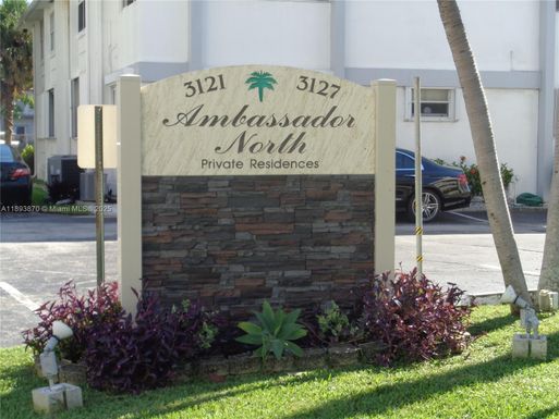 3127 S Ocean Dr # 219, Hallandale Beach FL 33009