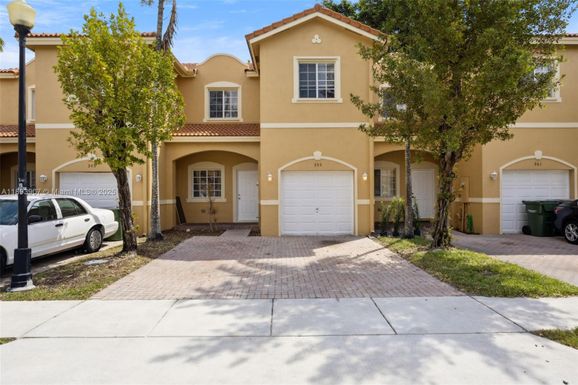 355 SE 20th Ter, Homestead FL 33033