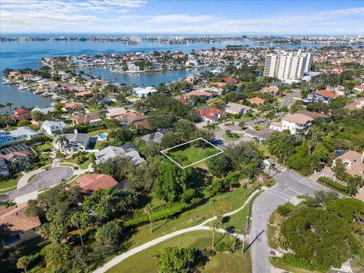 2207 54th ST S, St Petersburg FL 33707